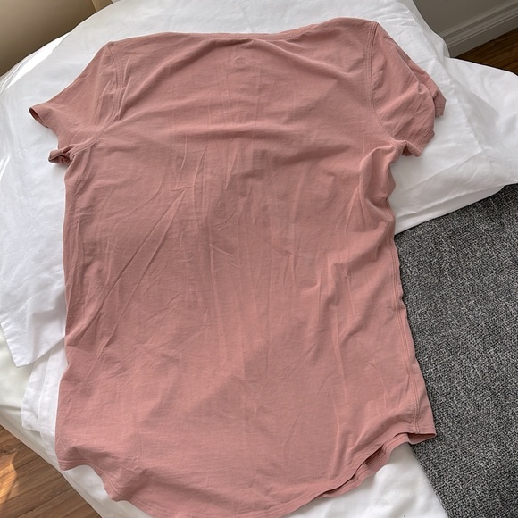 Lululemon V-neck Love Tee 6 - Picture 3 of 3